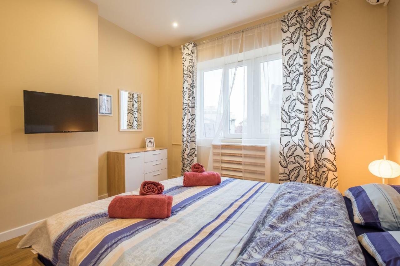 Modern 2 Bedroom Apartment Next To Vitosha Str. Sofia Exterior foto