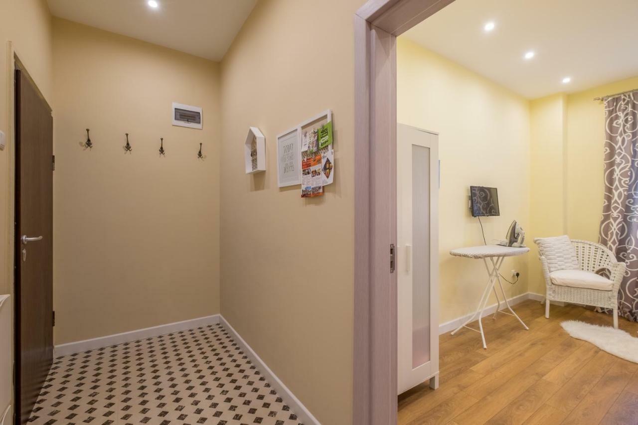 Modern 2 Bedroom Apartment Next To Vitosha Str. Sofia Exterior foto