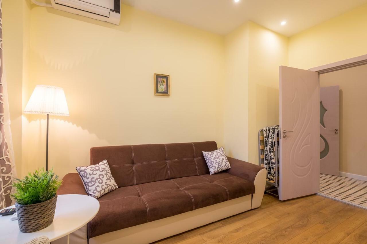 Modern 2 Bedroom Apartment Next To Vitosha Str. Sofia Exterior foto