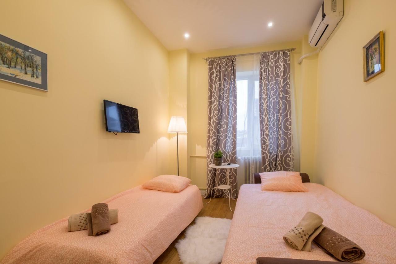 Modern 2 Bedroom Apartment Next To Vitosha Str. Sofia Exterior foto