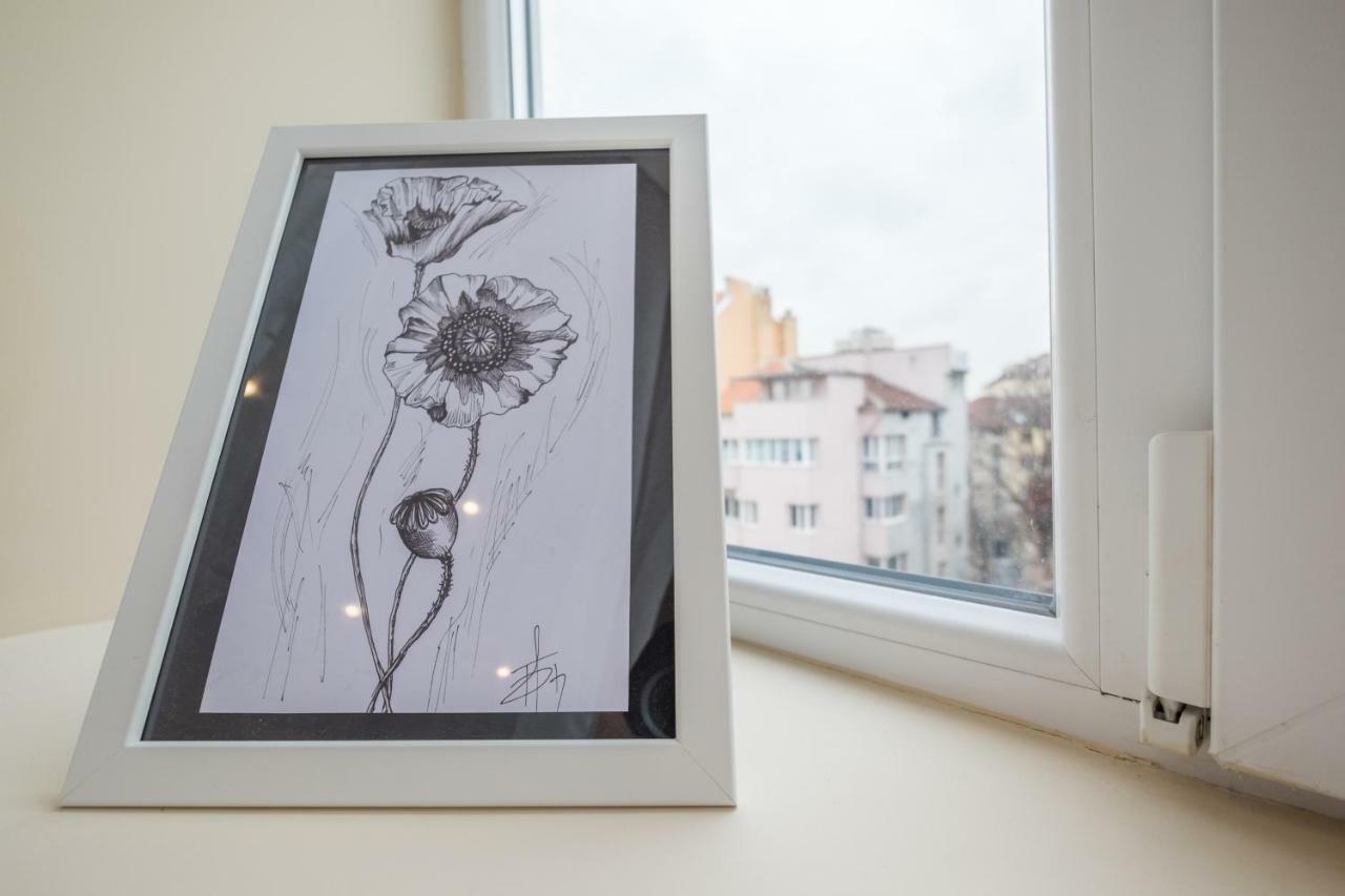 Modern 2 Bedroom Apartment Next To Vitosha Str. Sofia Exterior foto